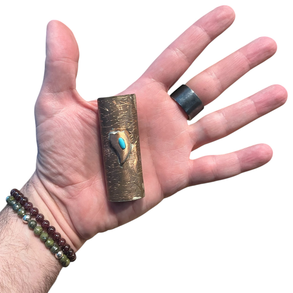 LIGHTER CASE BRONZE HORN