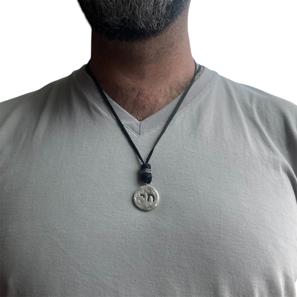 LEATHER AMULET CHAI HOLLOW