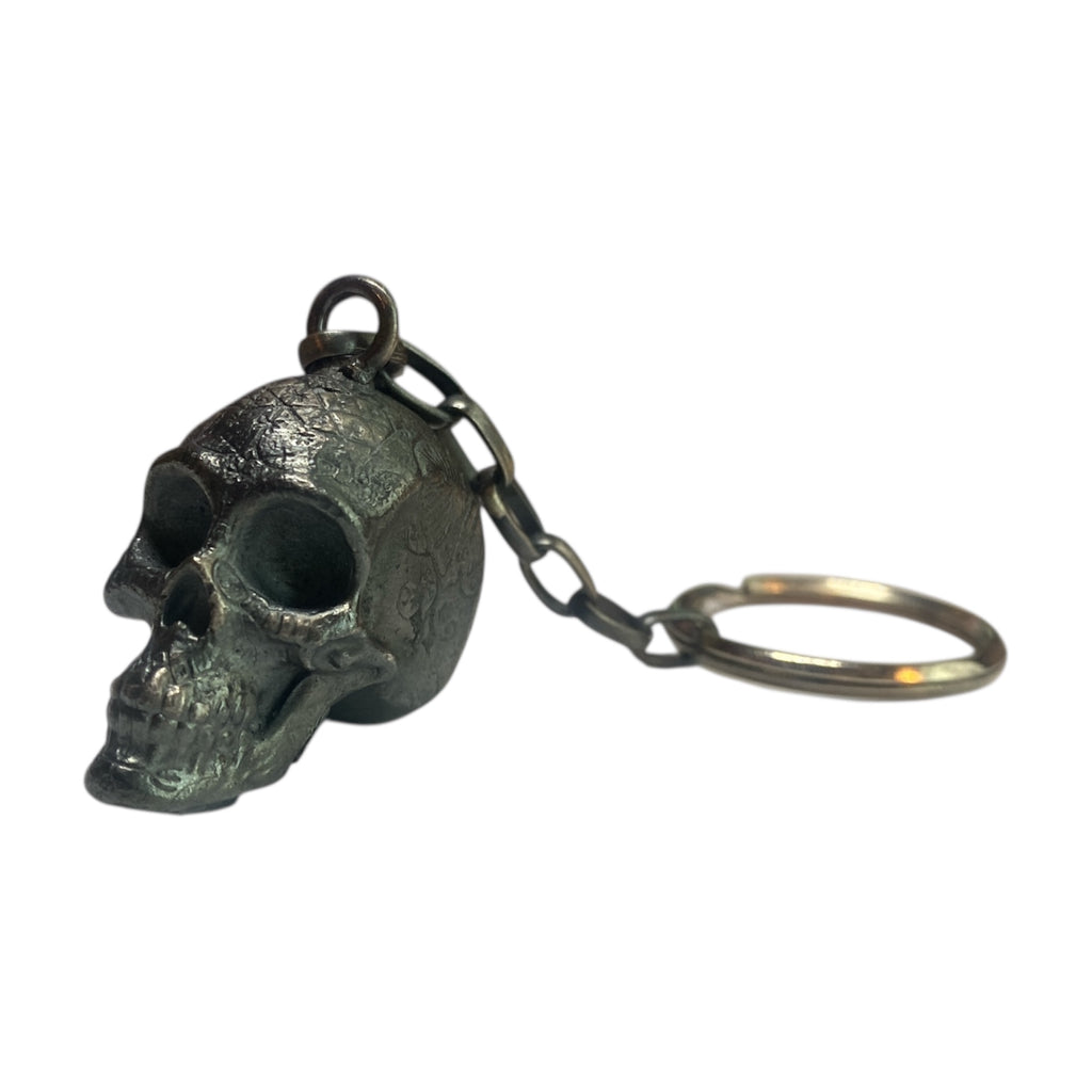 SKULL CARVED HEART KEY CHAIN SMALL SP