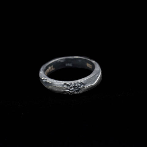 CARVED VINTAGE RING